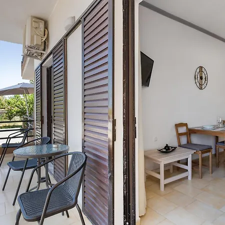 Seafront In Chania 7 Apartamento