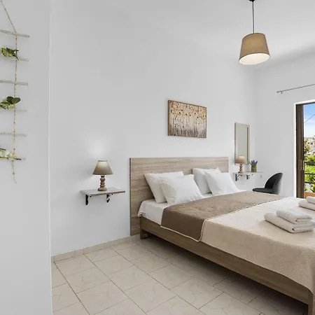 Seafront In Chania 7 * חאניה